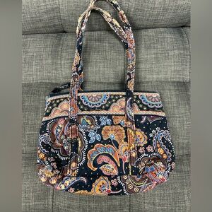 Vera Bradley Shoulder Bag in Retired Kensington Pattern